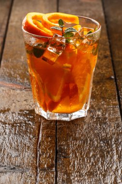 portakal ve nane ile limonata yenileniyor