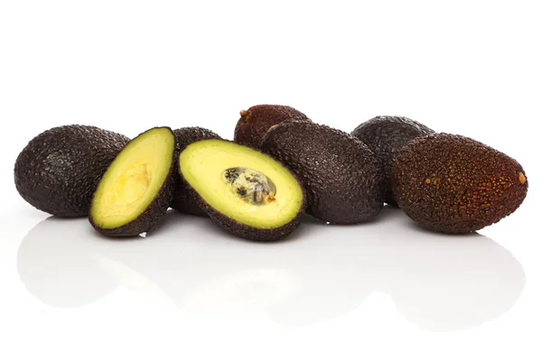 Stapel van kleine avocado 's — Stockfoto