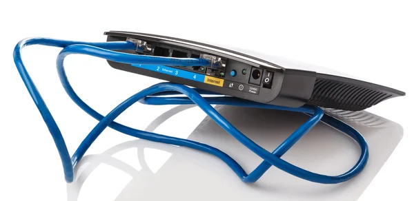 Router en ethernet kabel — Stockfoto