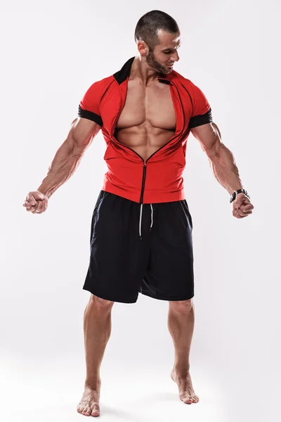 Muskulös man i sportkläder — Stockfoto