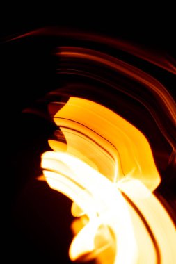 Siyah Arkaplan Hareketi Bulanık Tasarım Elementi Üzerinde Soyut Turuncu Işık İzleri