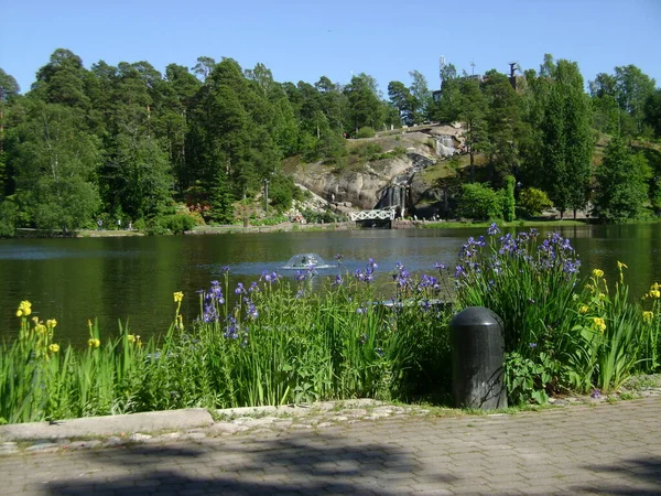 Krásný Výhled Rybník Skály Vodopád Finsku — Stock fotografie