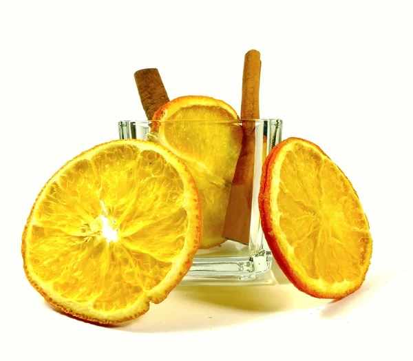 Rodajas de naranja y canela — Foto de Stock