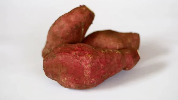 Papas Dulces Japonesas Satsumaimo Sobre Fondo Blanco — Foto de Stock