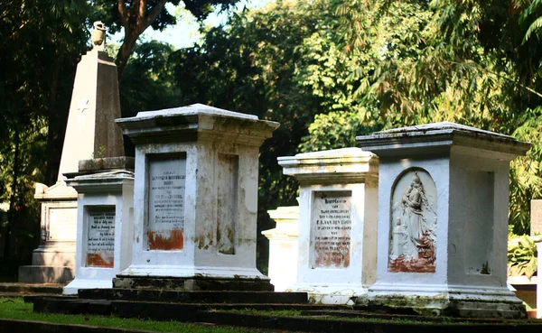 Bogor Indonezja Września 2021 Stary Holenderski Cmentarz Ogrodach Botanicznych Bogor — Zdjęcie stockowe