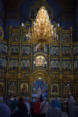 Hristiyan Kilisesi, akşam ayini, Astana 'daki Varsayım Katedrali, 2018 Eylül.