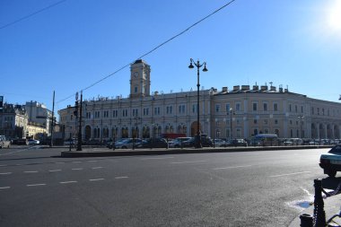 St. Petersburg 'da. 11 Ekim 2018. Nevsky Prospect. Ligovsky Caddesi. Metro istasyonu Vosstaniya Meydanı. Moskova istasyonu. Metro istasyonu Ladozhskaya Zanevsky Rus mücevherlerini taşırdı Çılgın günler.