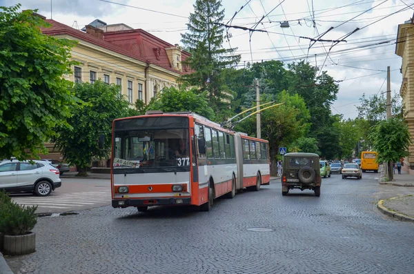 Chernivtsi Ukrajina Června2019 Trolejbus Škoda 15Tr 377 Košice 1018 Cestujícími — Stock fotografie