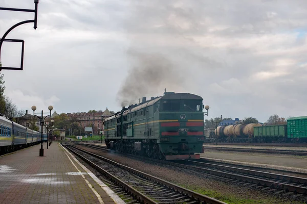 Chernivtsi Ukraine Octobre 2020 Locomotive 2Te10M 3210 Dans Ville Tchernivtsi — Photo