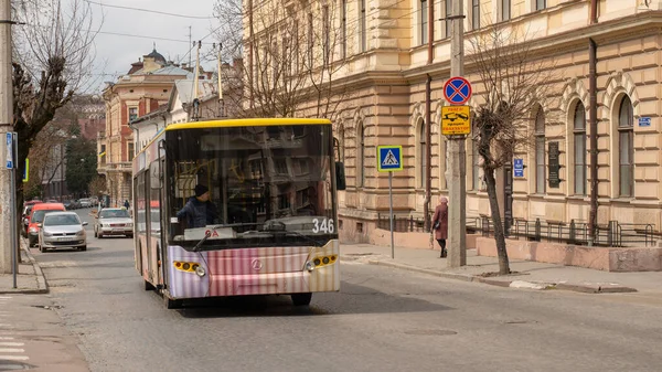 Чернивци Украина Февраля 2021 Года Троллейбус Laz E183 346 Езда — стоковое фото