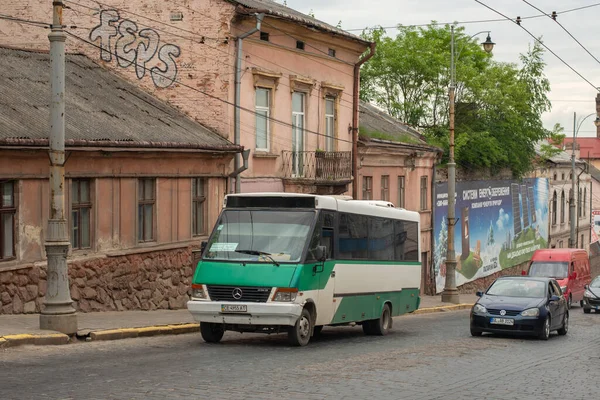 Чернивци Украина Мая 2021 Года Автобус Карвин Болеро Mercedes Benz — стоковое фото