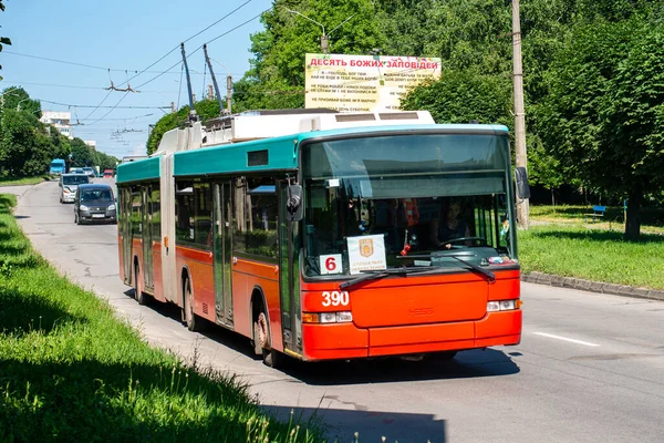 Chernivtsi Ukraine Jule 2021 Trolleybus Hess Swisstrolley 390 Biel Riding — Stock Photo, Image