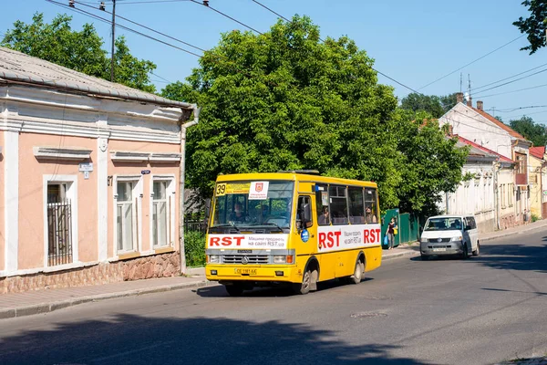 Chernivtsi Ukraine Jule 2021 Baz A079 Tata 与乘客一起在Chernivtsi大街上行驶 — 图库照片