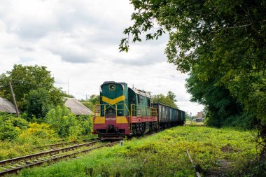 CHERNIVTSI, UKRAINE - 05 Eylül 2021. Chernivtsi 'de lokomotif ChME3t-6447.