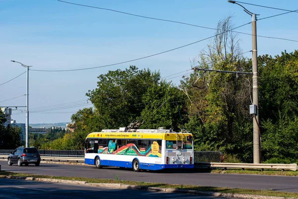 Chisinau Moldova Septiembre 2021 Trolebús Rtec 62321 Bkm 3898 Montando —  Fotos de Stock