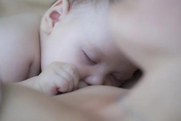 Aleitamento materno — Fotografia de Stock