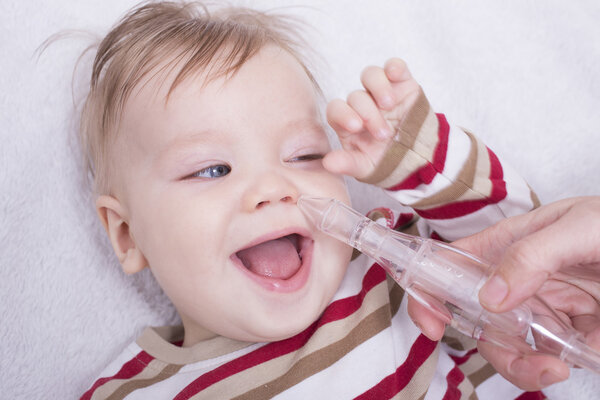 Отсос слизи с носовым устремлением
