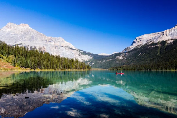 Lac Emerald, parc national Yoho, Colombie-Britannique, Canada — Photo