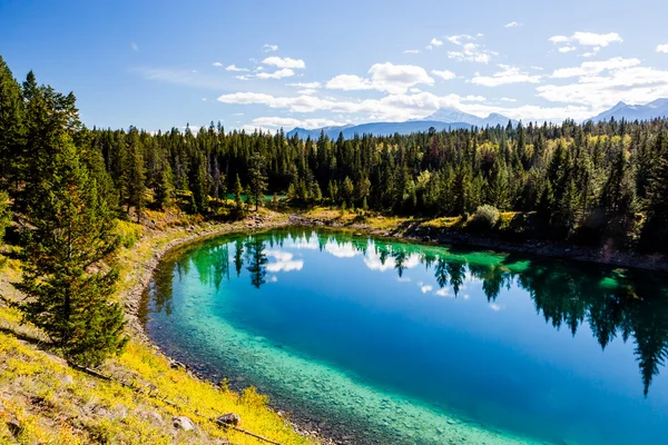 Terceiro Lago, Vale dos 5 Lagos, Parque Nacional Jasper, Alberta — Fotografia de Stock