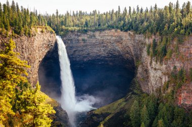 Helmcken Falls, Wells gri Provincial Park, İngiltere