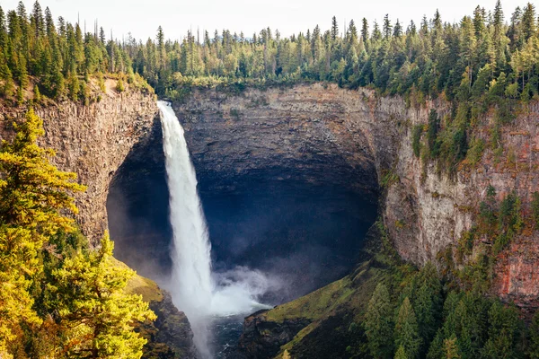 Helmcken fällt, Brunnen grau Provinzpark, BC, Kanada — Stockfoto