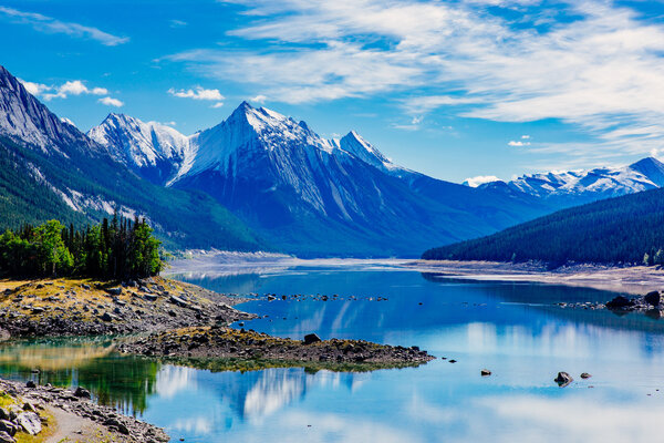 Medicine Lake, Jasper National Park, Alberta, Canada