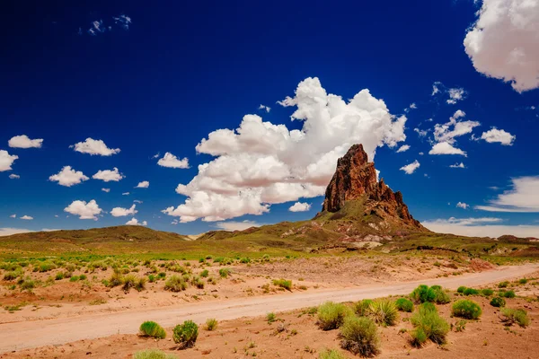 Agathla Peak, Highway 163, Arizona, EE.UU. Imágenes De Stock Sin Royalties Gratis