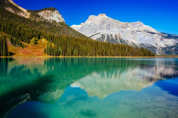 Smaragdové jezero, Národní park Yoho, Britská Kolumbie, Kanada — Stock fotografie