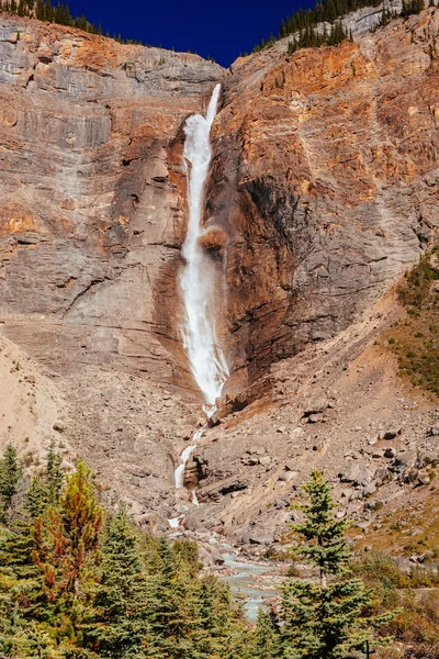Takakkaw Falls, Yoho National Park, Alberta,カナダ — ストック写真