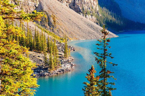 Moraine Lake, Lake Louise, Banff National Park, Alberta, Canada