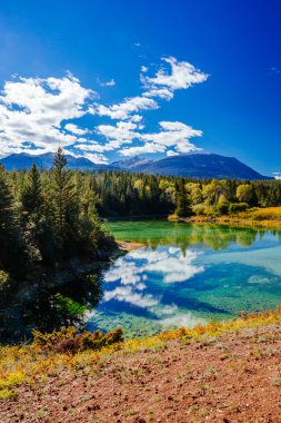 İlk Gölü, 5 göller, Jasper National Park, Alberta Vadisi