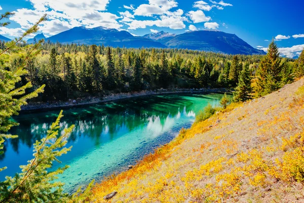 Tercer Lago, Valle de los 5 Lagos, Parque Nacional Jasper, Alberta —  Fotos de Stock