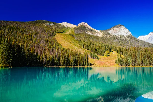 Emerald Lake, Yoho Ulusal Parkı, British Columbia, Kanada
