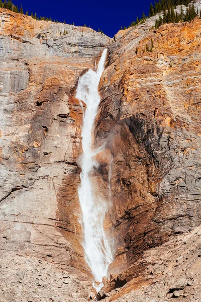 Водоспад Такаккау, національний парк Йохо, Альберта, Канада — стокове фото