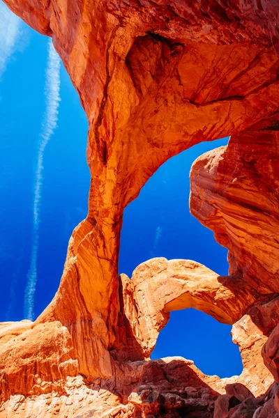 Dvojitý oblouk v národním parku Arches, Utah, Usa — Stock fotografie