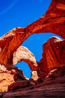 Arches Ulusal Parkı 'nda Çifte Kemer, Utah, ABD