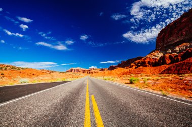 Sermaye resif Milli Parkı, Utah, Amerika ile sürüş