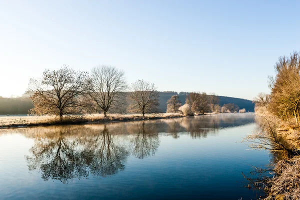 Řeka Ruhr za úsvitu, Geisecke Schwerte, Německo — Stock fotografie