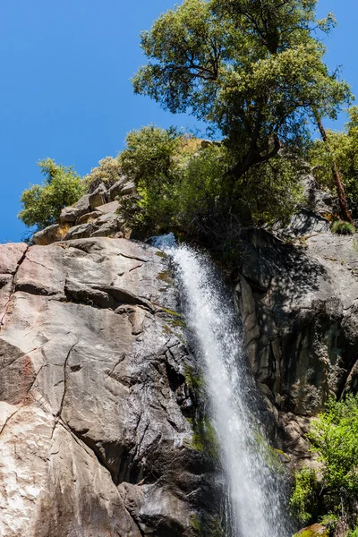 グリズリー滝、セコイア国有林、カリフォルニア州、アメリカ合衆国 — ストック写真