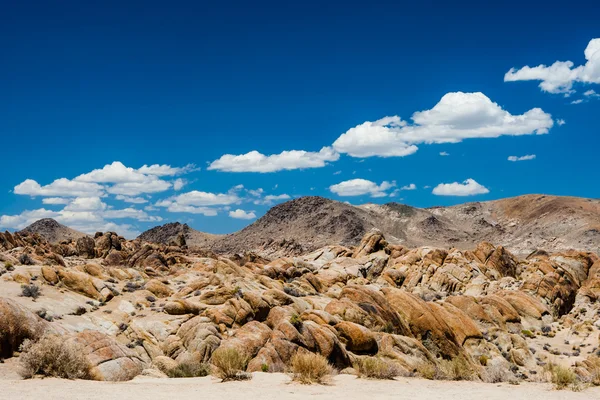 Alabama Hills rocková formace, Sierra Nevada — Stock fotografie