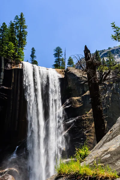 Vernal Falls, Park Narodowy Yosemite, Kalifornia, Stany Zjednoczone Ameryki — Zdjęcie stockowe