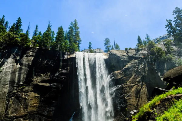 Vernal Falls, Yosemite National Park, California, EE.UU. —  Fotos de Stock