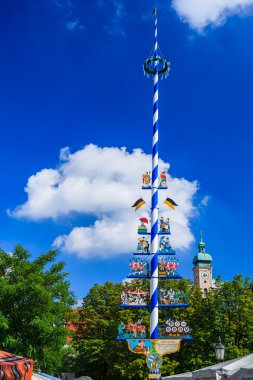 Direği üzerinde Viktualienmarkt, Münih, Bavyera, Almanya
