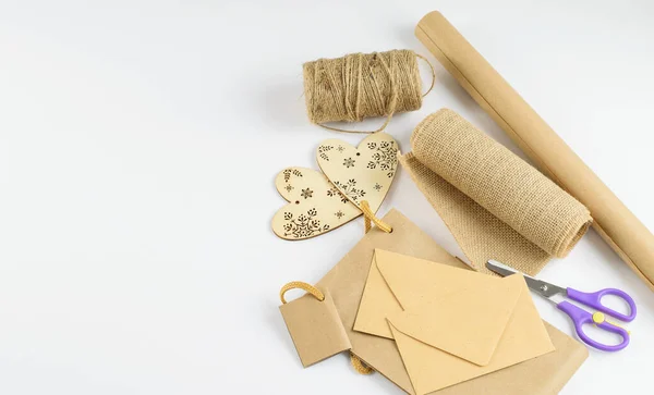 Papel Ofício Recyled Eco Amigável Corações Decorativos Fita Envelope Preparado — Fotografia de Stock