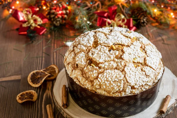 Panettone Tradicional Navidad Mesa Casa Decorado Festivo Postres Típicos Navidad —  Fotos de Stock