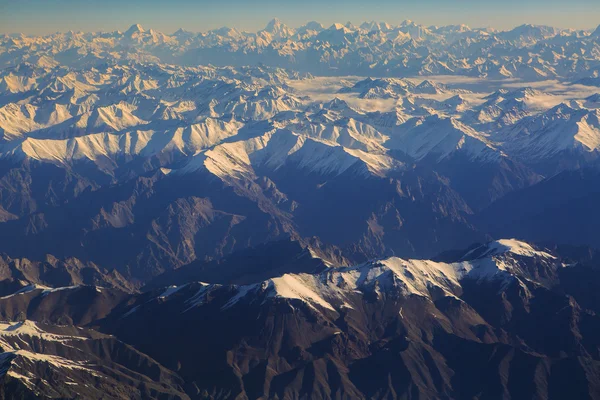 Νίκαια πτηνών μάτι άποψη της Himalaya εύρος στο δρόμο για το Leh Ladakh — Φωτογραφία Αρχείου