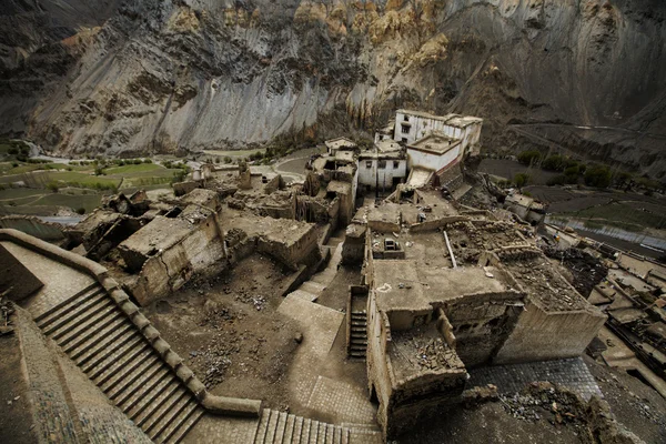 Lamayru kolostor, Nézd Lamayuru kolostor Ladakh, India. Lamayuru egy tibeti buddhista kolostor 3,510 méter magasságban. — Stock Fotó