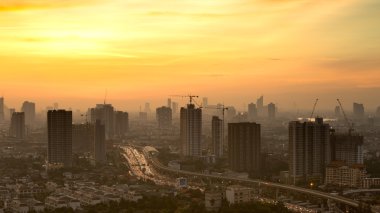 Zaman atlamalı görünümü Bangkok Skyline gündoğumu.