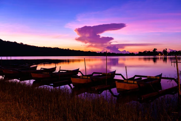 Lago Beratán en Bali Indonesia . —  Fotos de Stock