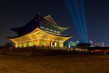 Seoul, Güney Kore - 14 Ağustos 2015: Ana Gyeongbokgung Sarayı 